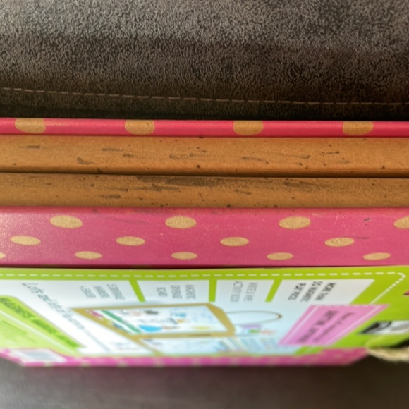 New Green Start Play Draw Create Reusable Drawing & Magnetic Kit - Princesses - Picture 8 of 8